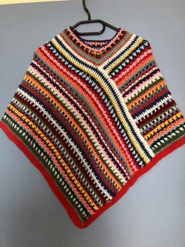 Poncho, gehaakt