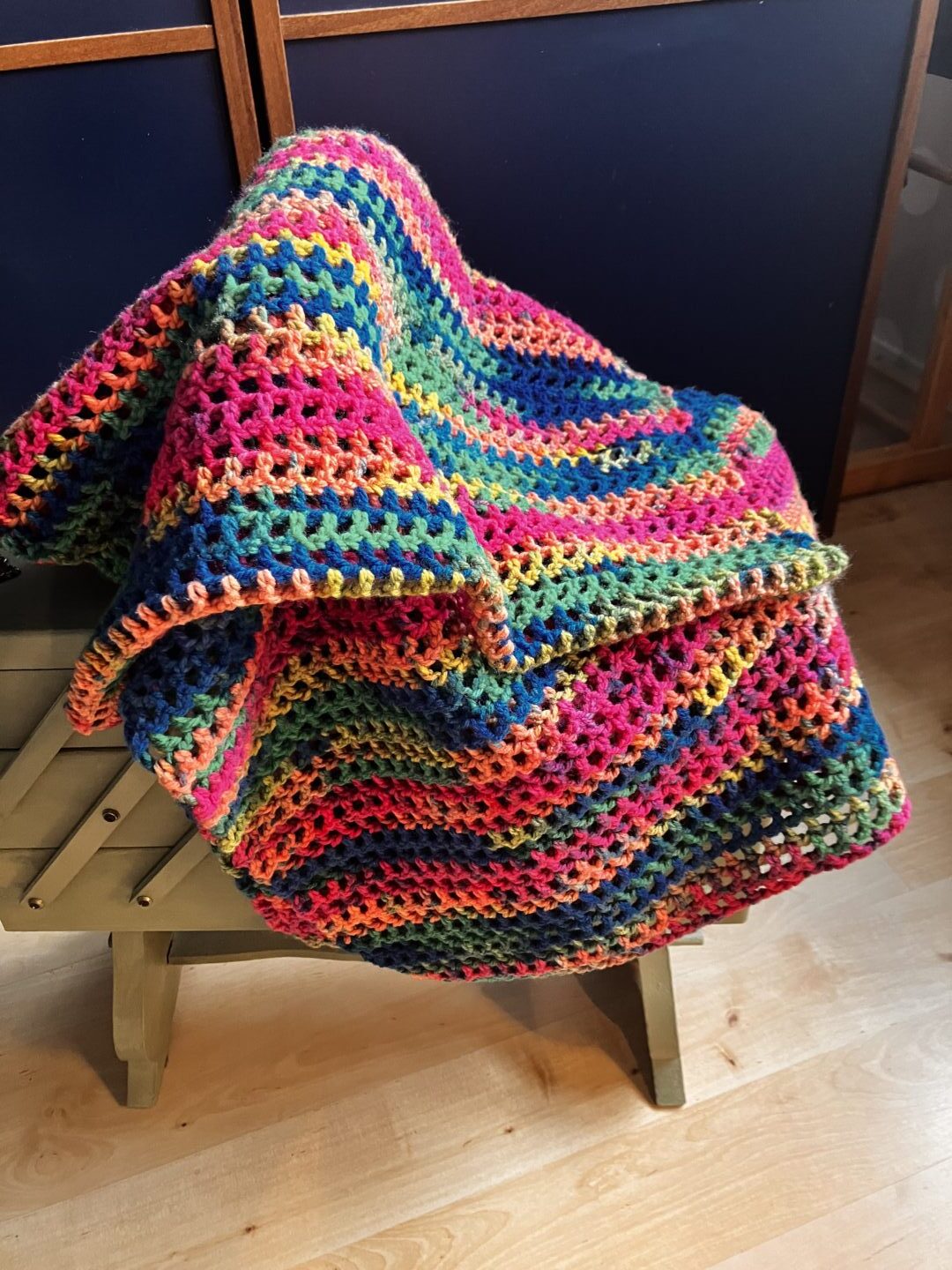 Uitgelichte afbeelding voor “Omslagdoek in vrolijke kleuren”