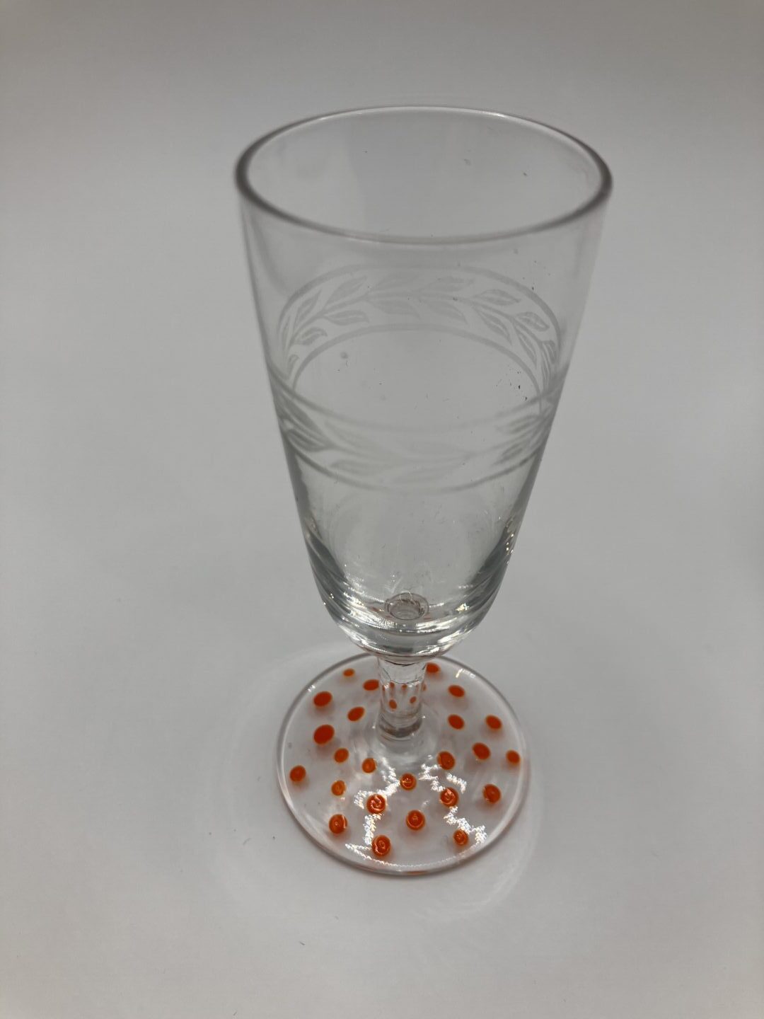 Likeurglaasjes, bewerkt glas en stippels - Afbeelding 2