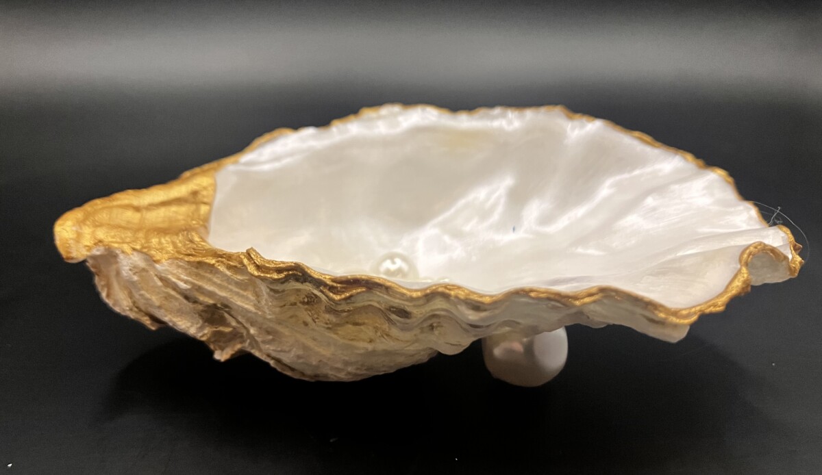 Oesterschelp, parelmoer met 'parels' - Afbeelding 2