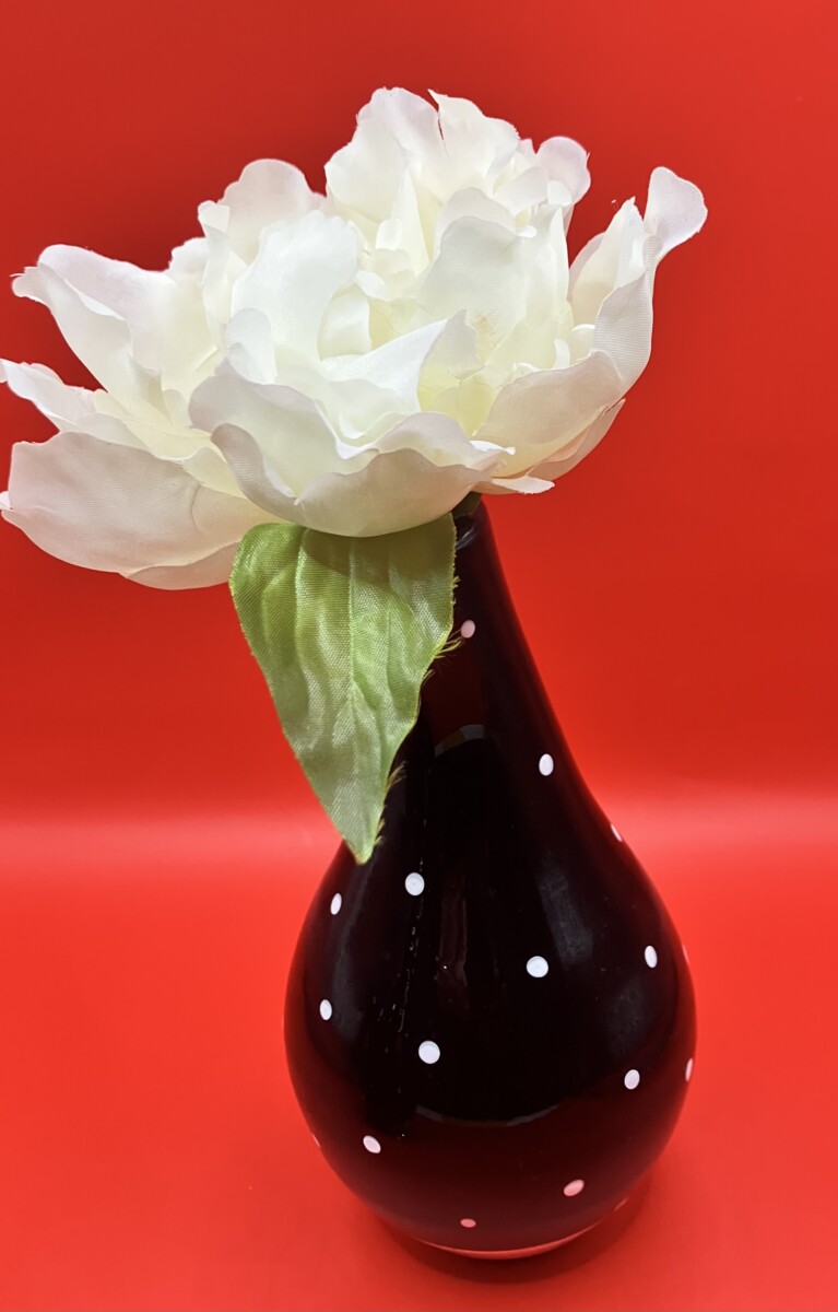 Twee vaasjes van zwart glas met witten stippen en kunstbloemen - Afbeelding 3