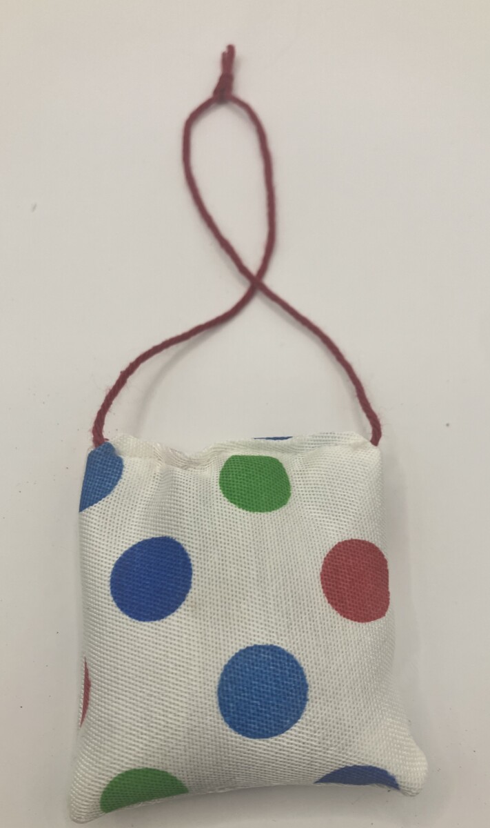 Set van drie witte lavendelzakjes met gekleurde stippen - Afbeelding 3