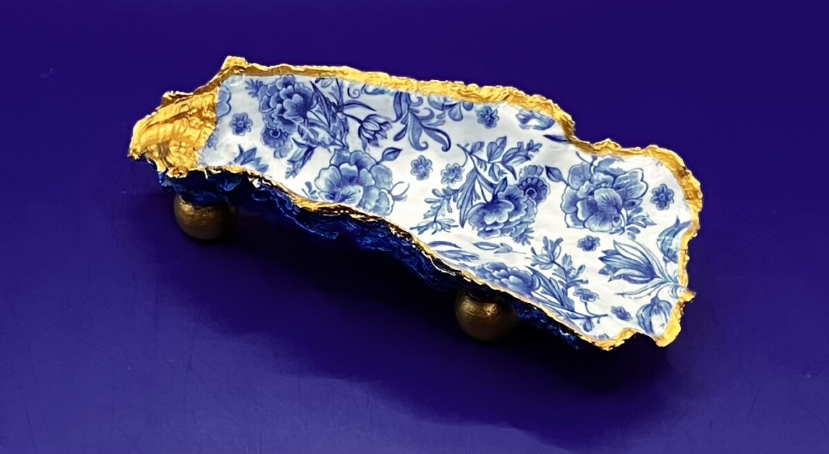 Oesterschelp schaaltje op gouden pootjes - Afbeelding 4