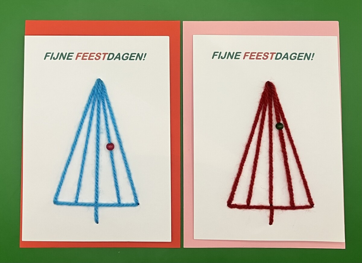 Uitgelichte afbeelding voor “Set van twee kaarten, fijne feestdagen in rood en blauw”