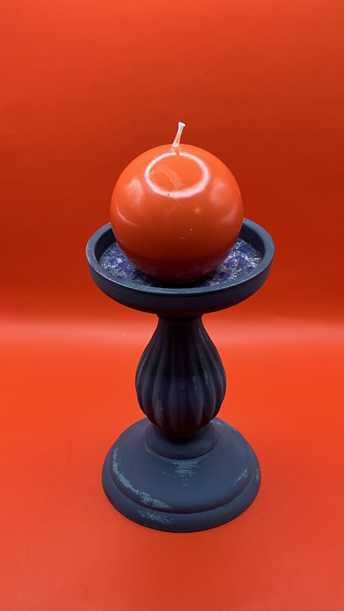 Uitgelichte afbeelding voor “Kandelaar van hout met kaars, vintagelook”